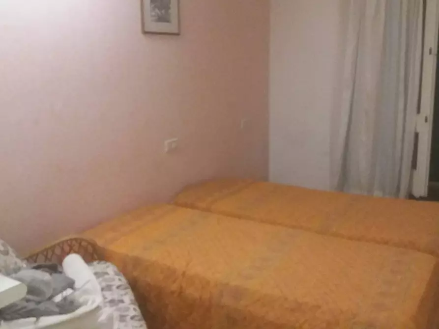 Immagine 7 di Appartamento in vendita  in viale Regina Margherita a Viareggio