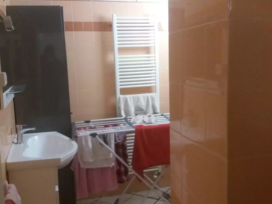 Immagine 14 di Appartamento in vendita  in viale Regina Margherita a Viareggio