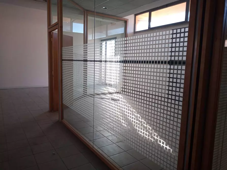 Immagine 6 di Attività commerciale in affitto  in Via Dell'Olmo a Pontedera