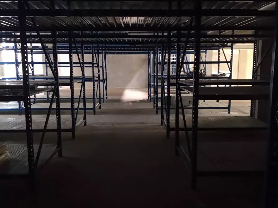 Immagine 17 di Attività commerciale in affitto  in Via Dell'Olmo a Pontedera