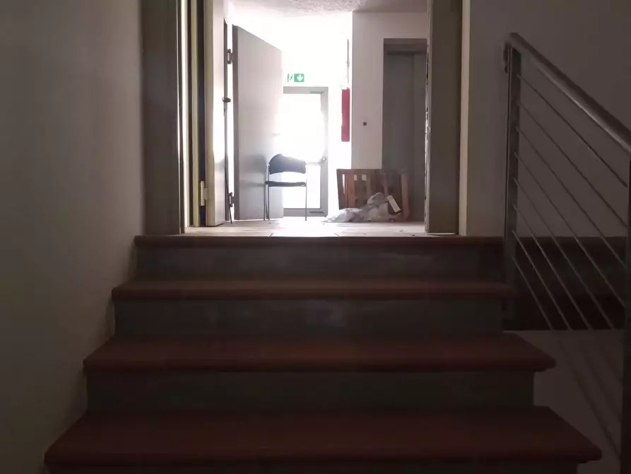 Immagine 14 di Attività commerciale in affitto  in Via Dell'Olmo a Pontedera