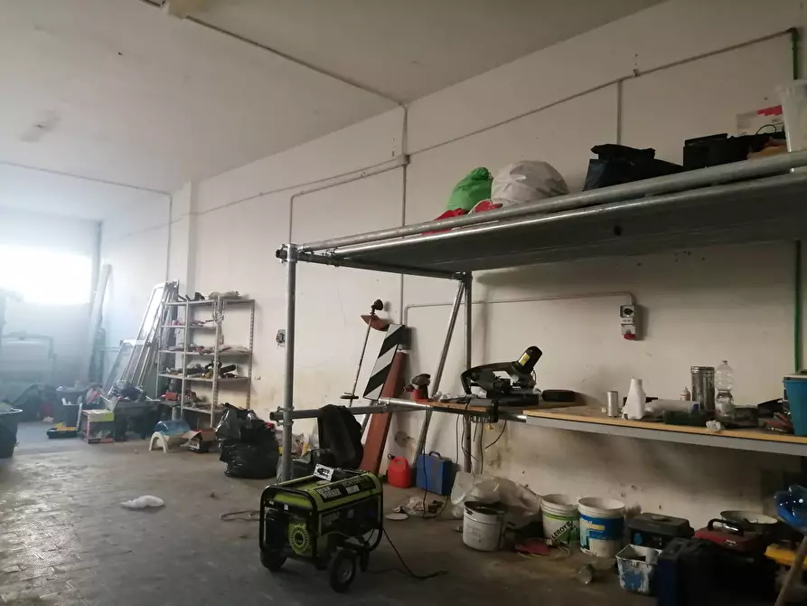 Immagine 2 di Box auto in vendita  in viaa rospicciano a Ponsacco