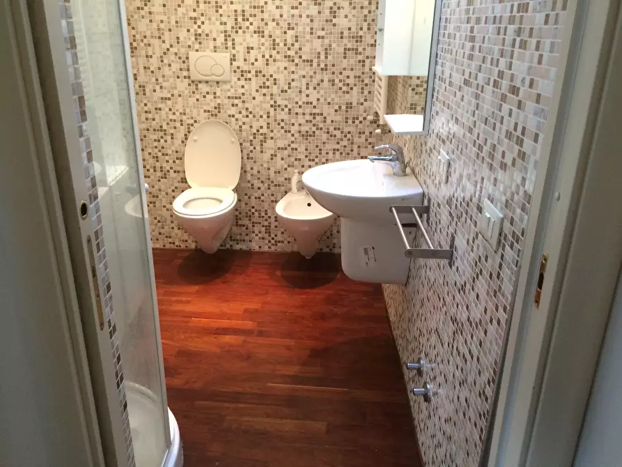 Immagine 5 di Appartamento in vendita  in Corso Italia a Pisa