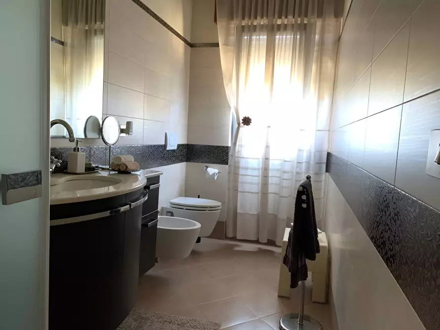 Immagine 30 di Casa indipendente in vendita  in Via Traversagna a Pietrasanta