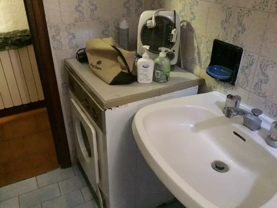 Immagine 8 di Appartamento in vendita  in Via Carlo Cattaneo a Pisa