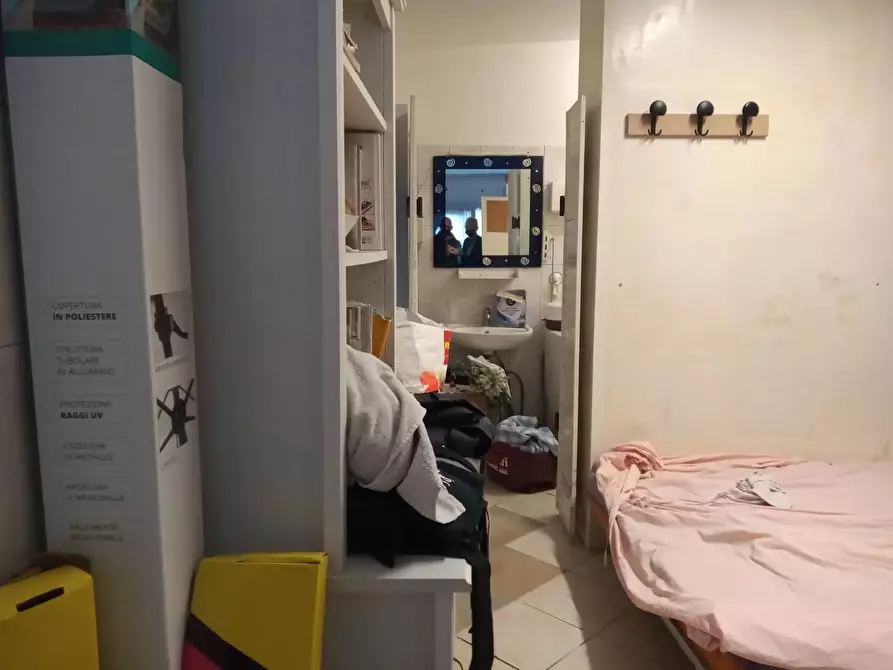 Immagine 3 di Attività commerciale in vendita  in Via Roma a Pontedera