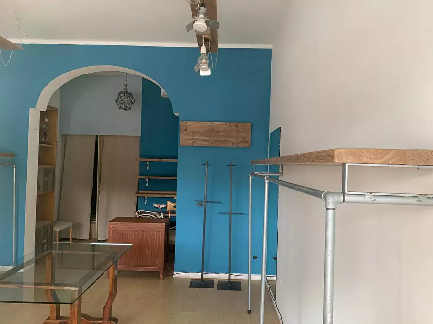 Immagine 2 di Attività commerciale in vendita  in Via Tagliamento a Pietrasanta