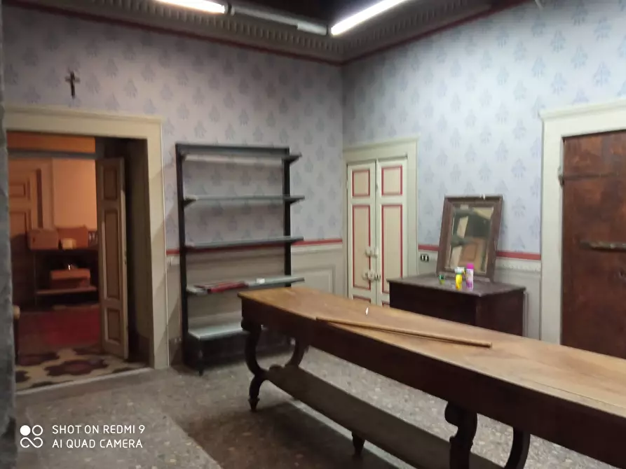 Immagine 13 di Appartamento in vendita  in centro a Lucca