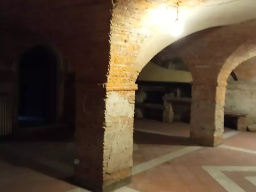 Immagine 20 di Appartamento in vendita  in centro a Lucca