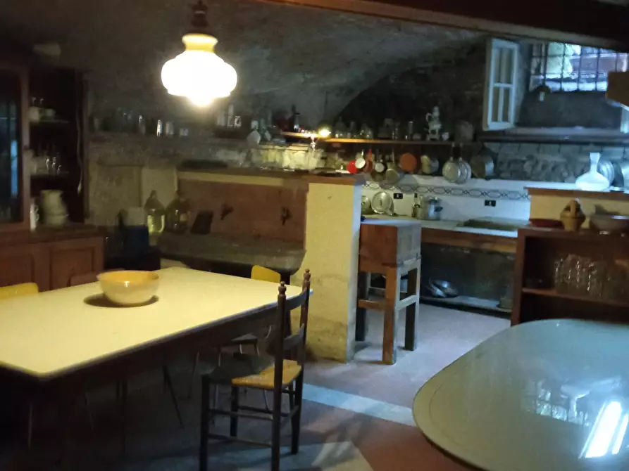 Immagine 23 di Appartamento in vendita  in centro a Lucca