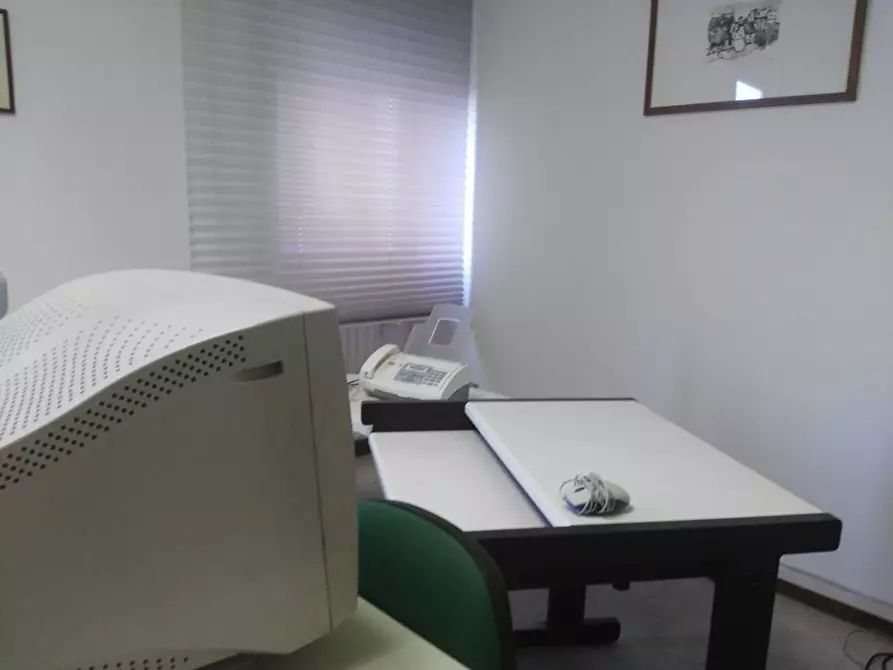 Immagine 6 di Ufficio in vendita  in Via Sacco e Vanzetti a Pontedera