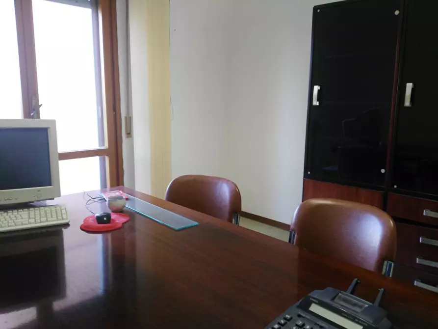 Immagine 9 di Ufficio in vendita  in Via Sacco e Vanzetti a Pontedera