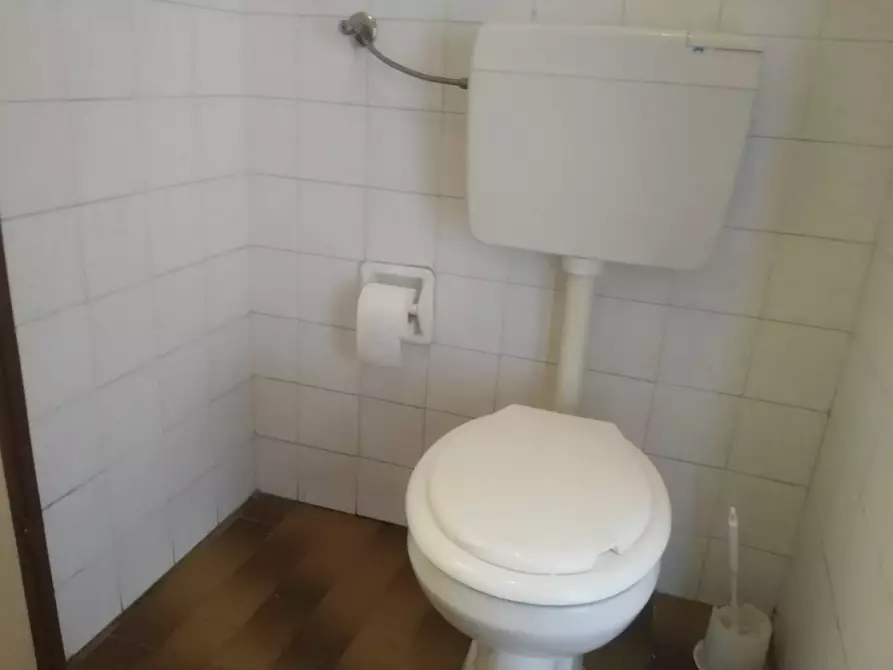 Immagine 20 di Ufficio in vendita  in Via Sacco e Vanzetti a Pontedera