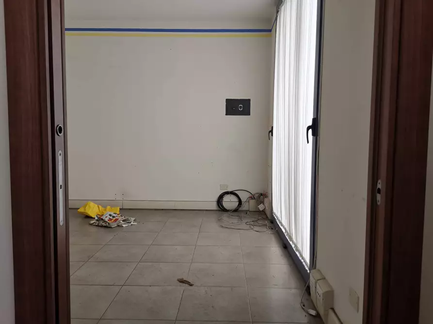 Immagine 8 di Attività commerciale in vendita  in via Galilei a Buti
