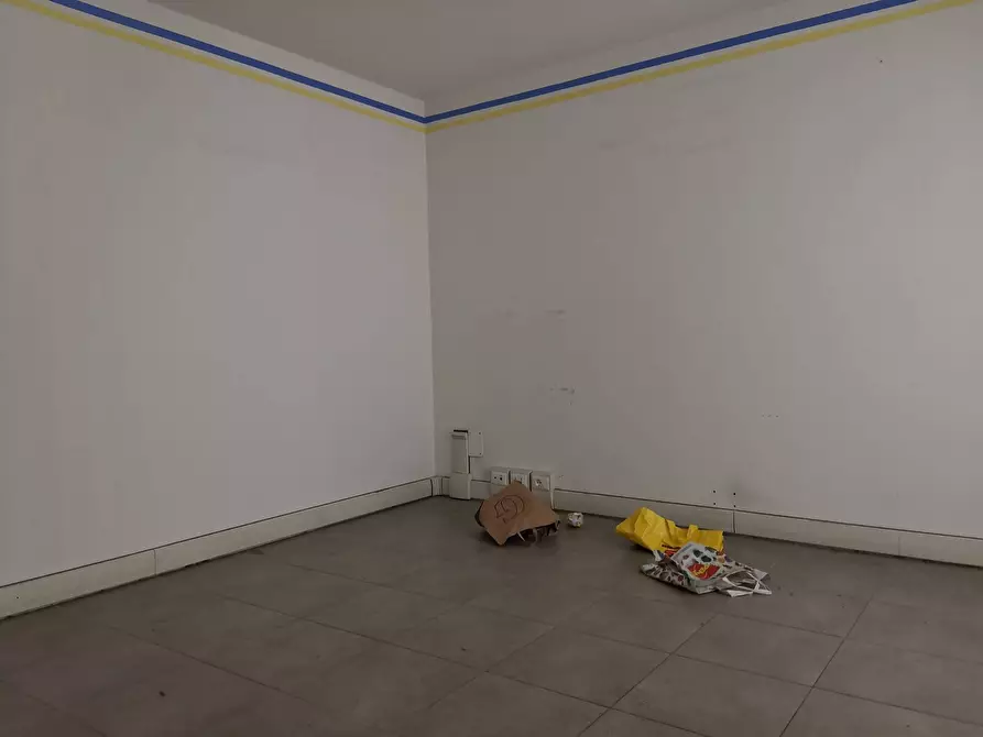 Immagine 9 di Attività commerciale in vendita  in via Galilei a Buti