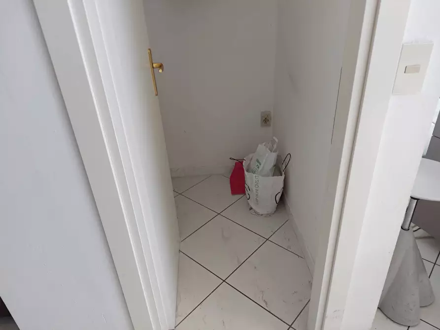 Immagine 7 di Attività commerciale in vendita  in Via Di Padule a Pisa