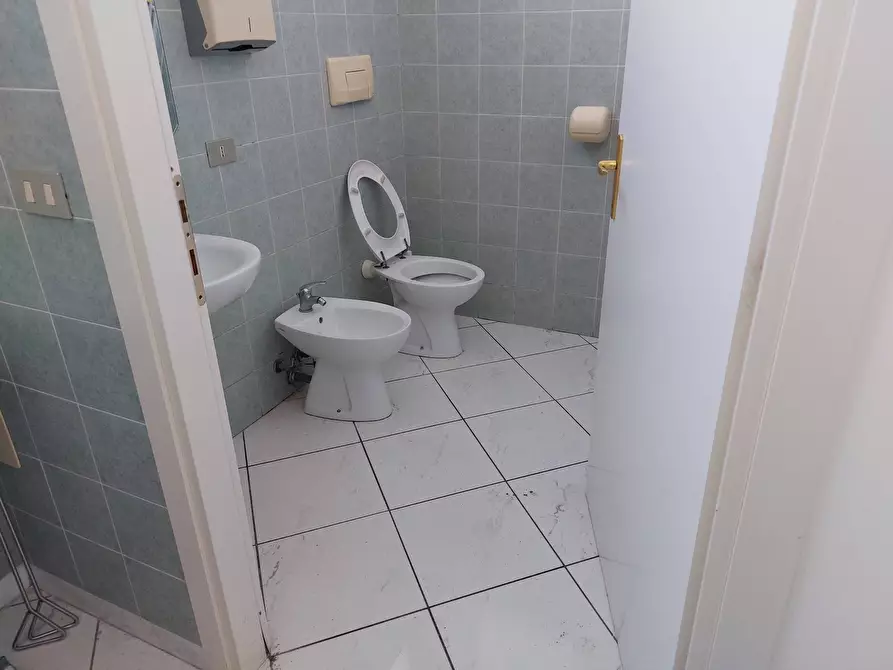 Immagine 8 di Attività commerciale in vendita  in Via Di Padule a Pisa