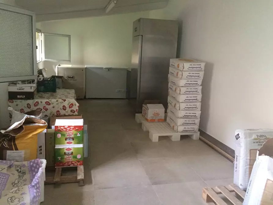 Immagine 6 di Attività commerciale in vendita  in Pisa a Pisa