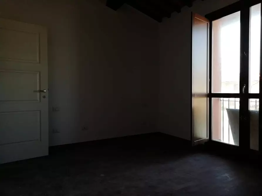 Immagine 8 di Appartamento in vendita  in toscoromagnola a Pontedera