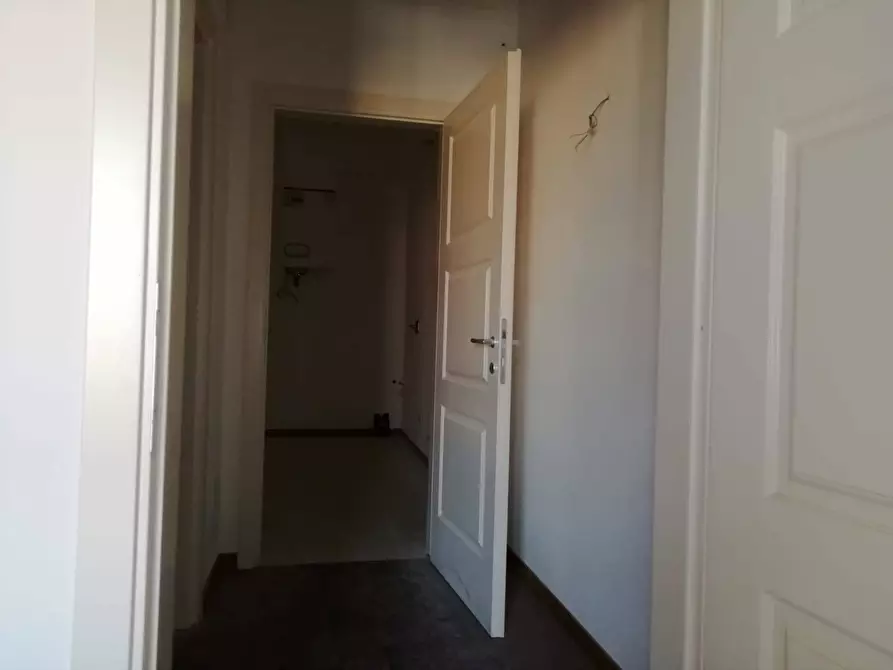 Immagine 11 di Appartamento in vendita  in toscoromagnola a Pontedera