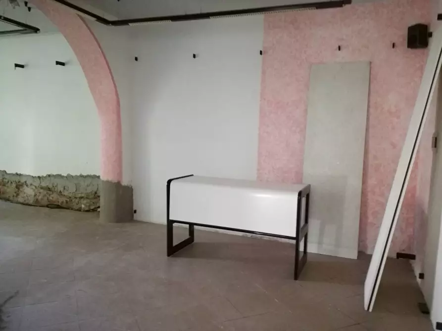 Immagine 4 di Attività commerciale in vendita  in toscanini a Vicopisano