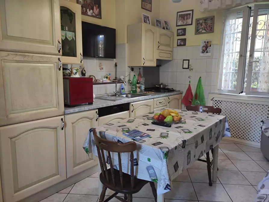 Immagine 2 di Casa indipendente in vendita  in via fratelli rosselli a Altopascio