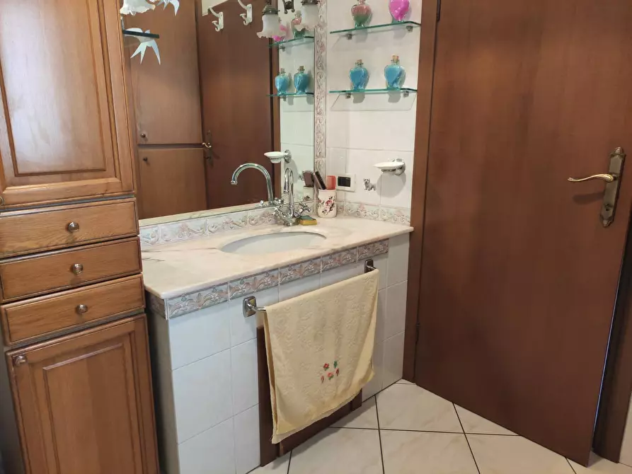 Immagine 14 di Casa indipendente in vendita  in via fratelli rosselli a Altopascio