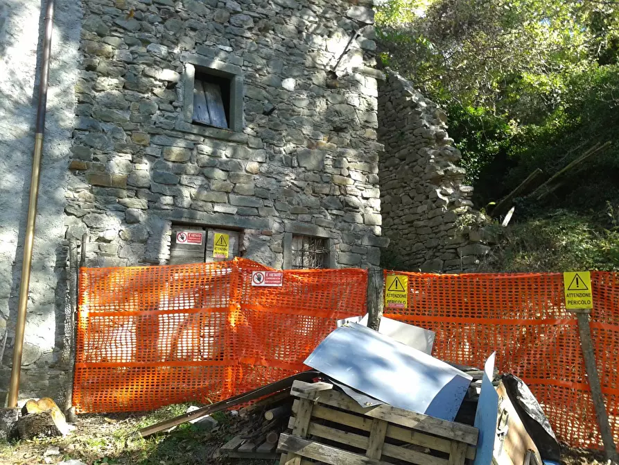 Immagine 2 di Casa indipendente in vendita  in Via del Carmine a Sillano Giuncugnano