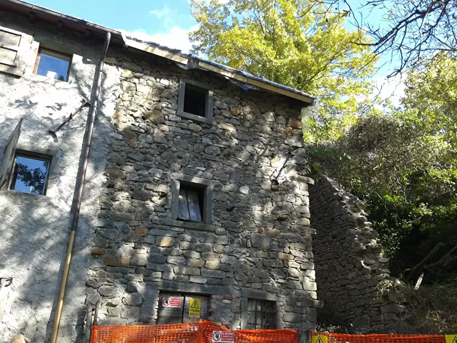 Immagine 6 di Casa indipendente in vendita  in Via del Carmine a Sillano Giuncugnano