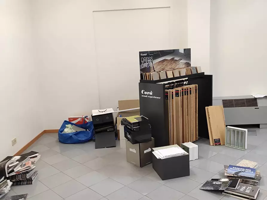 Immagine 5 di Ufficio in affitto  in Via Pisana a Lucca