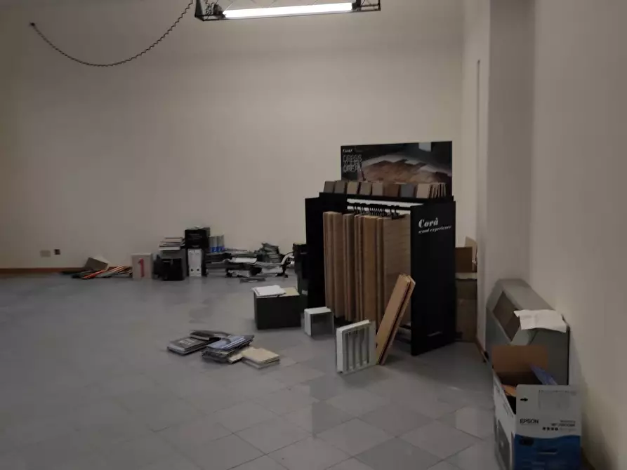 Immagine 6 di Ufficio in affitto  in Via Pisana a Lucca