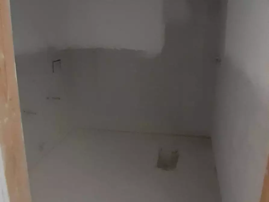 Immagine 17 di Appartamento in vendita  in Via Dell' Aeroporto a Pisa