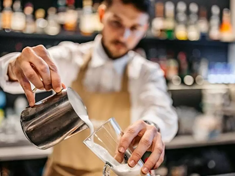 Immagine 5 di Attività commerciale in vendita  in via dei condotti a San Giuliano Terme