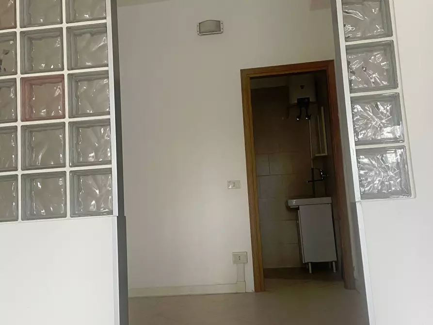 Immagine 10 di Attività commerciale in vendita  in Via catalani a Rosignano Marittimo