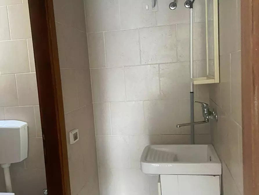 Immagine 11 di Attività commerciale in vendita  in Via catalani a Rosignano Marittimo