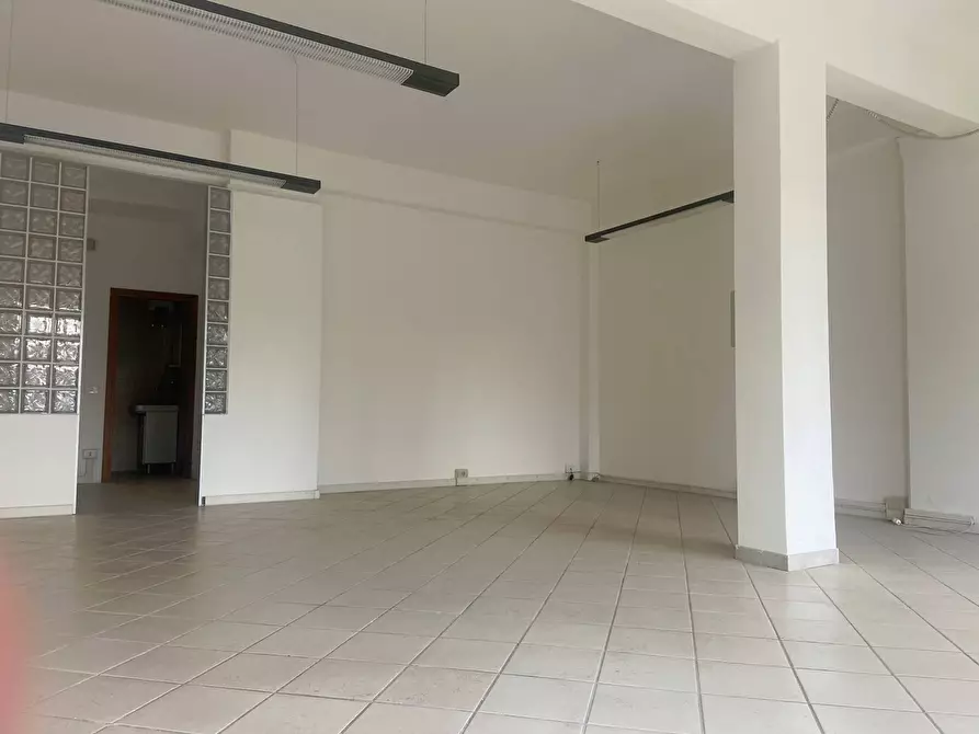 Immagine 14 di Attività commerciale in vendita  in Via catalani a Rosignano Marittimo