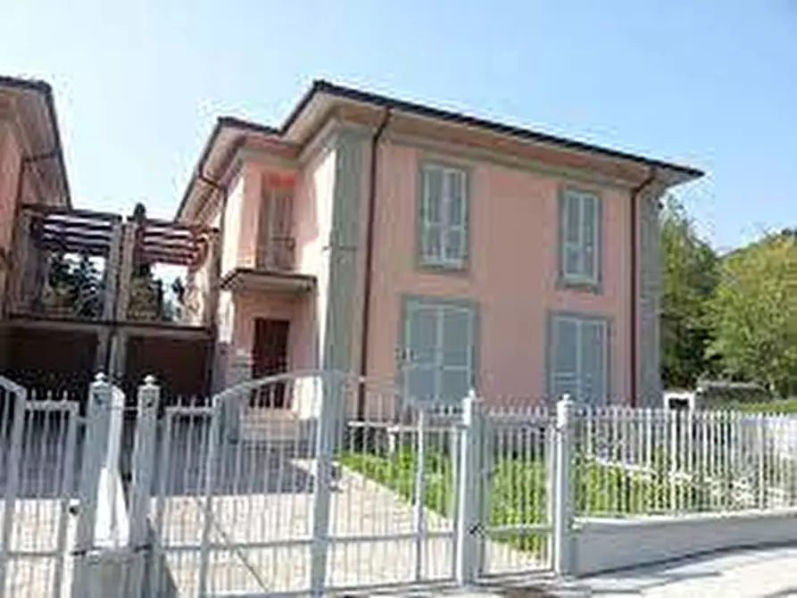 Immagine 3 di Appartamento in vendita  in via statale abetone a San Giuliano Terme