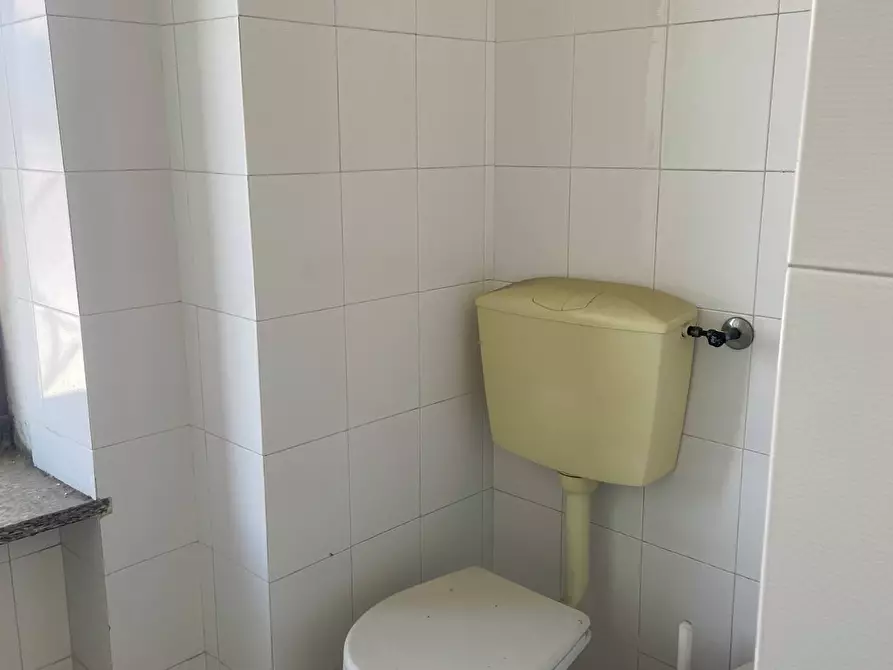 Immagine 12 di Ufficio in affitto  in Via Lamarmora a Livorno