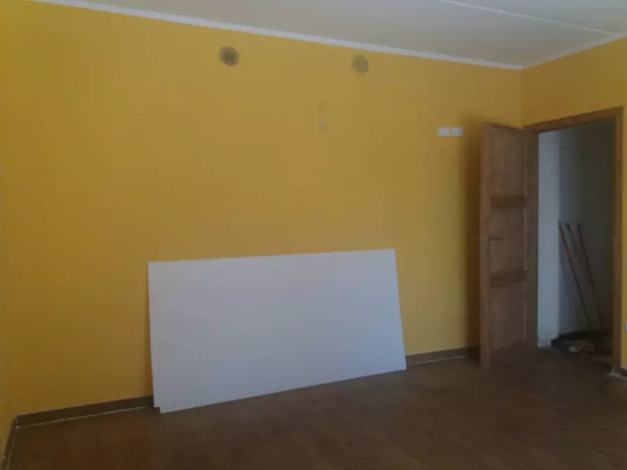 Immagine 2 di Attività commerciale in affitto  in via capecchi a Pontedera