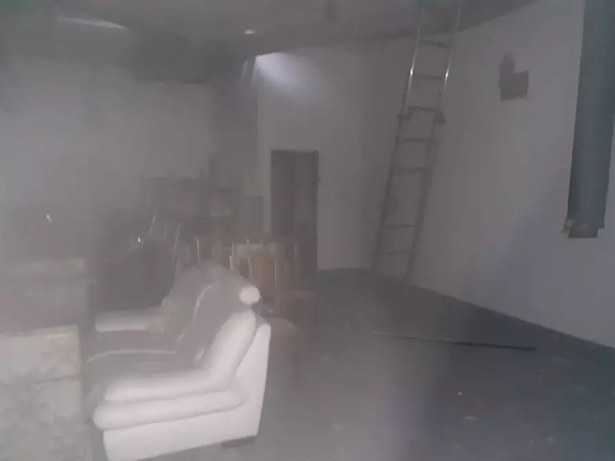 Immagine 6 di Attività commerciale in vendita  in Via Borgo Giannotti a Lucca