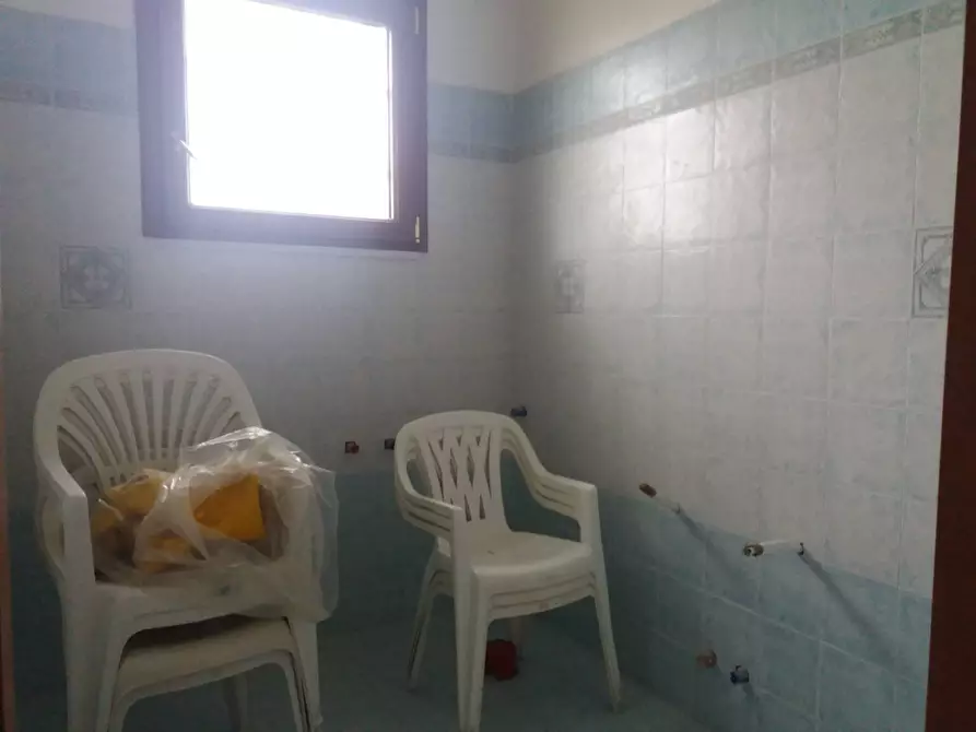 Immagine 3 di Attività commerciale in vendita  in via carlo marx a San Giuliano Terme