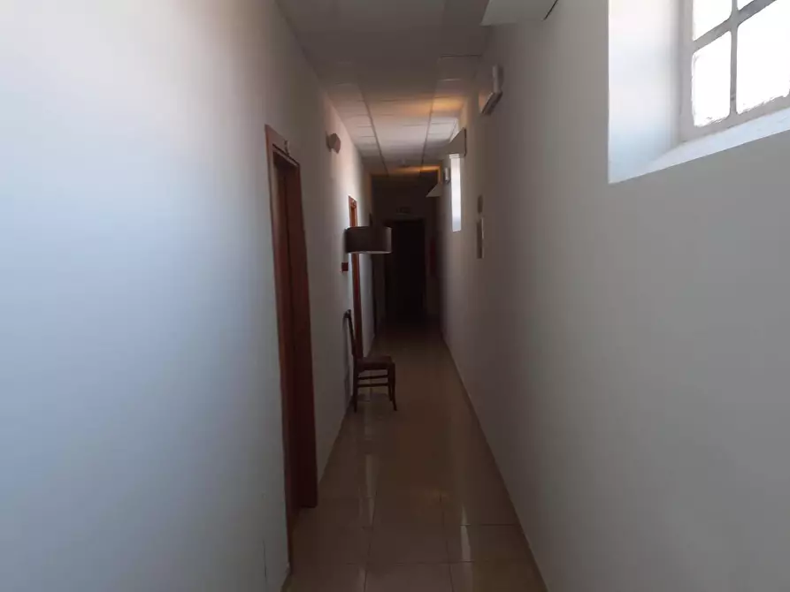 Immagine 15 di Attività commerciale in vendita  in via Mazzini a Camaiore