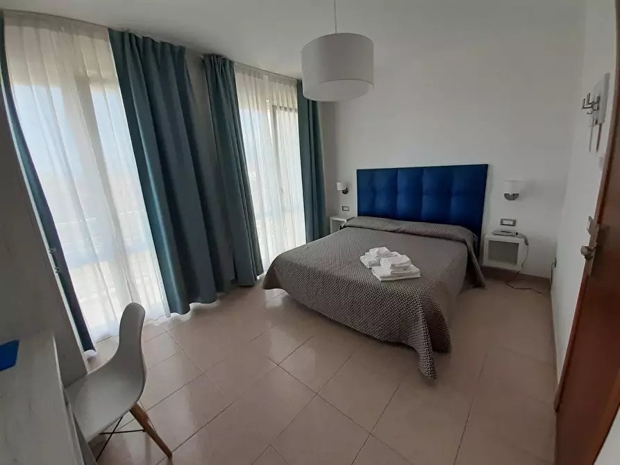 Immagine 18 di Attività commerciale in vendita  in via Mazzini a Camaiore