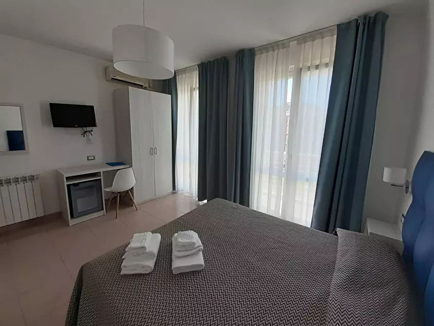 Immagine 19 di Attività commerciale in vendita  in via Mazzini a Camaiore