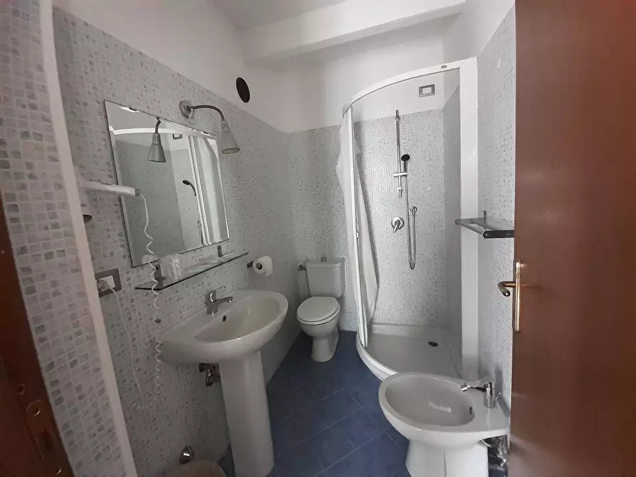 Immagine 20 di Attività commerciale in vendita  in via Mazzini a Camaiore