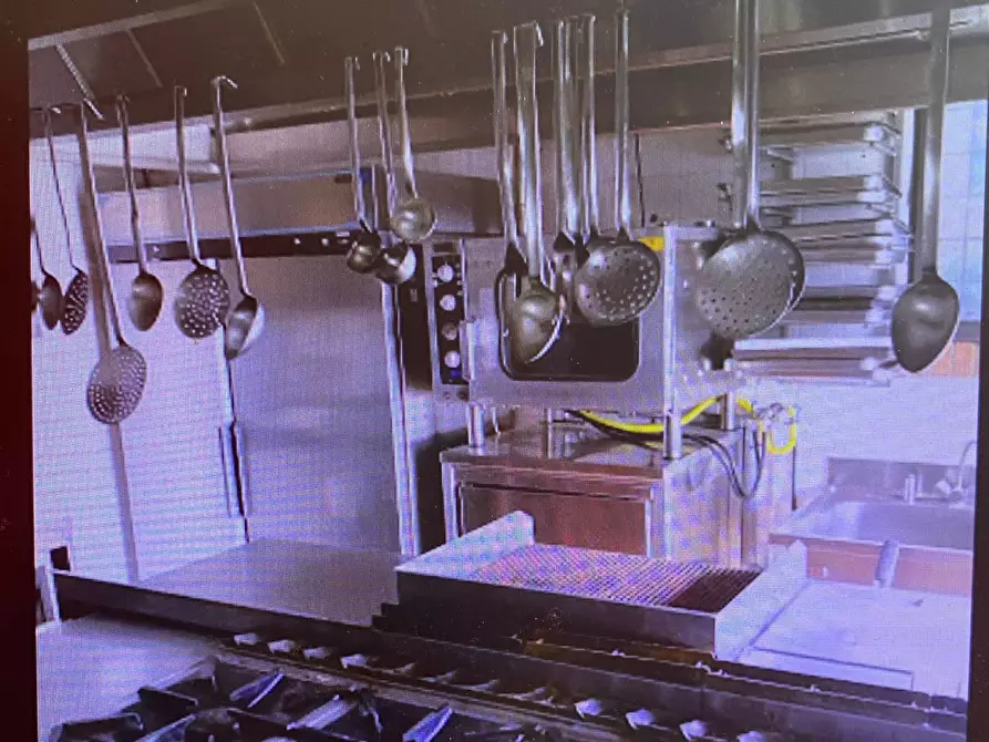 Immagine 6 di Attività commerciale in affitto  in Casteldelbosco a Montopoli In Val D'arno