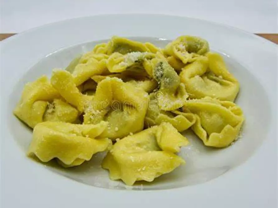 Immagine 2 di Attività commerciale in affitto  in Casteldelbosco a Montopoli In Val D'arno