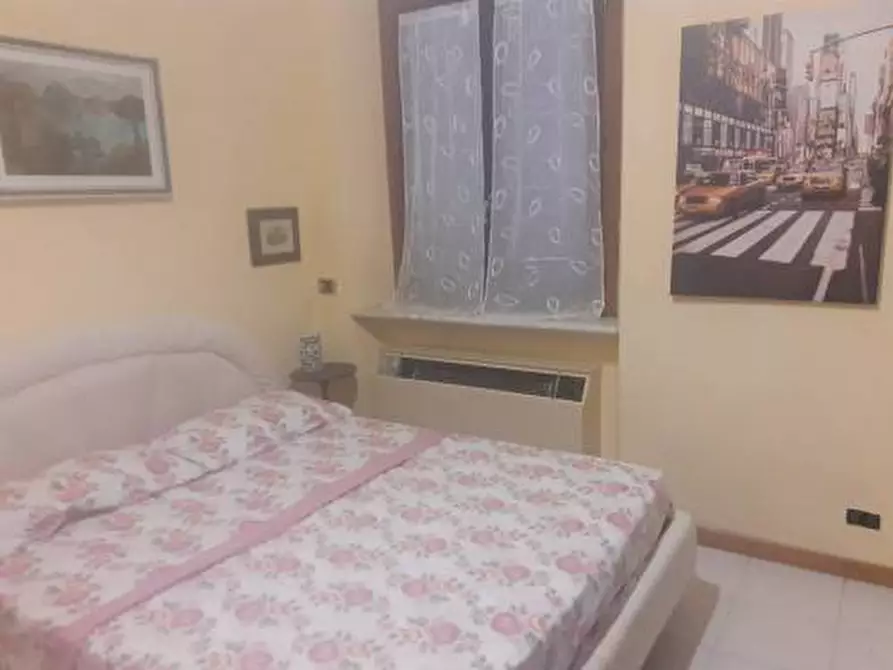 Immagine 13 di Appartamento in vendita  in Corso Garibaldi a Viareggio