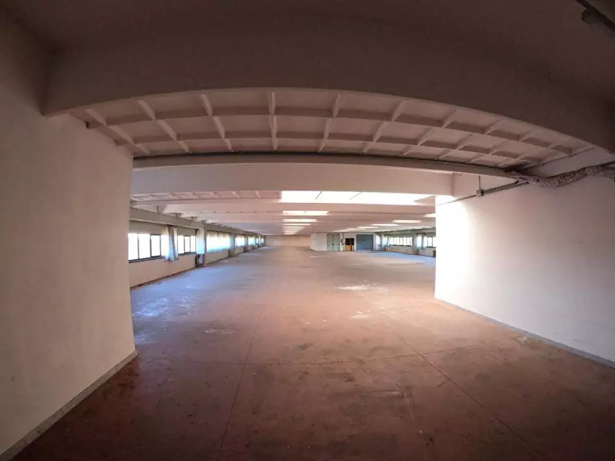 Immagine 10 di Attività commerciale in vendita  in dei Carpentieri a Camaiore