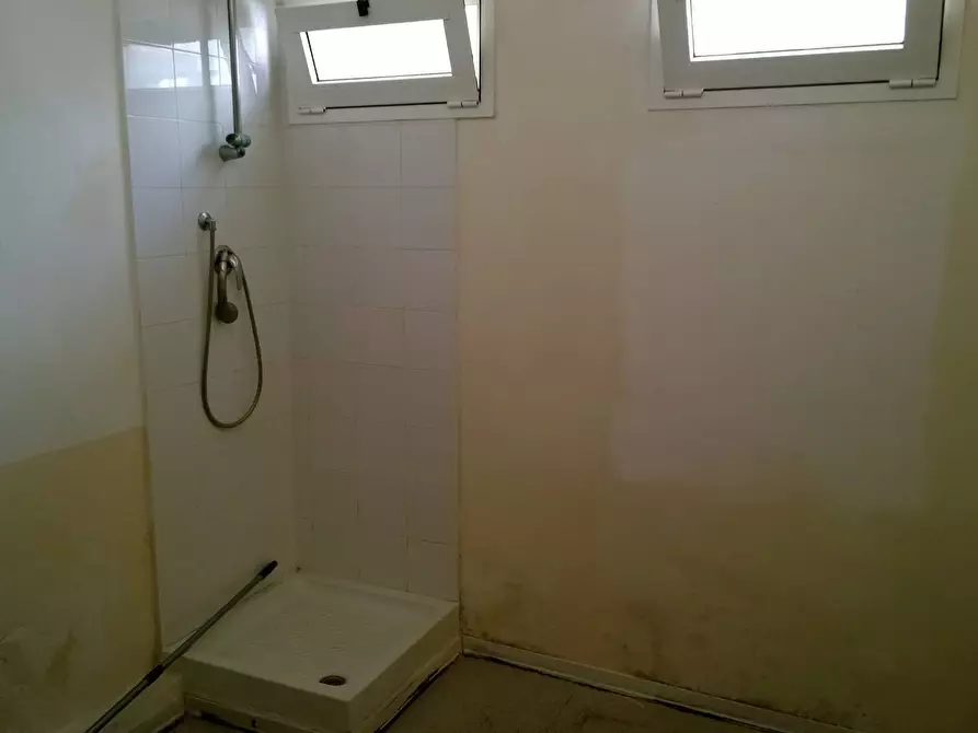 Immagine 5 di Attività commerciale in vendita  in Via Giuseppe Di Vittorio a Ponsacco